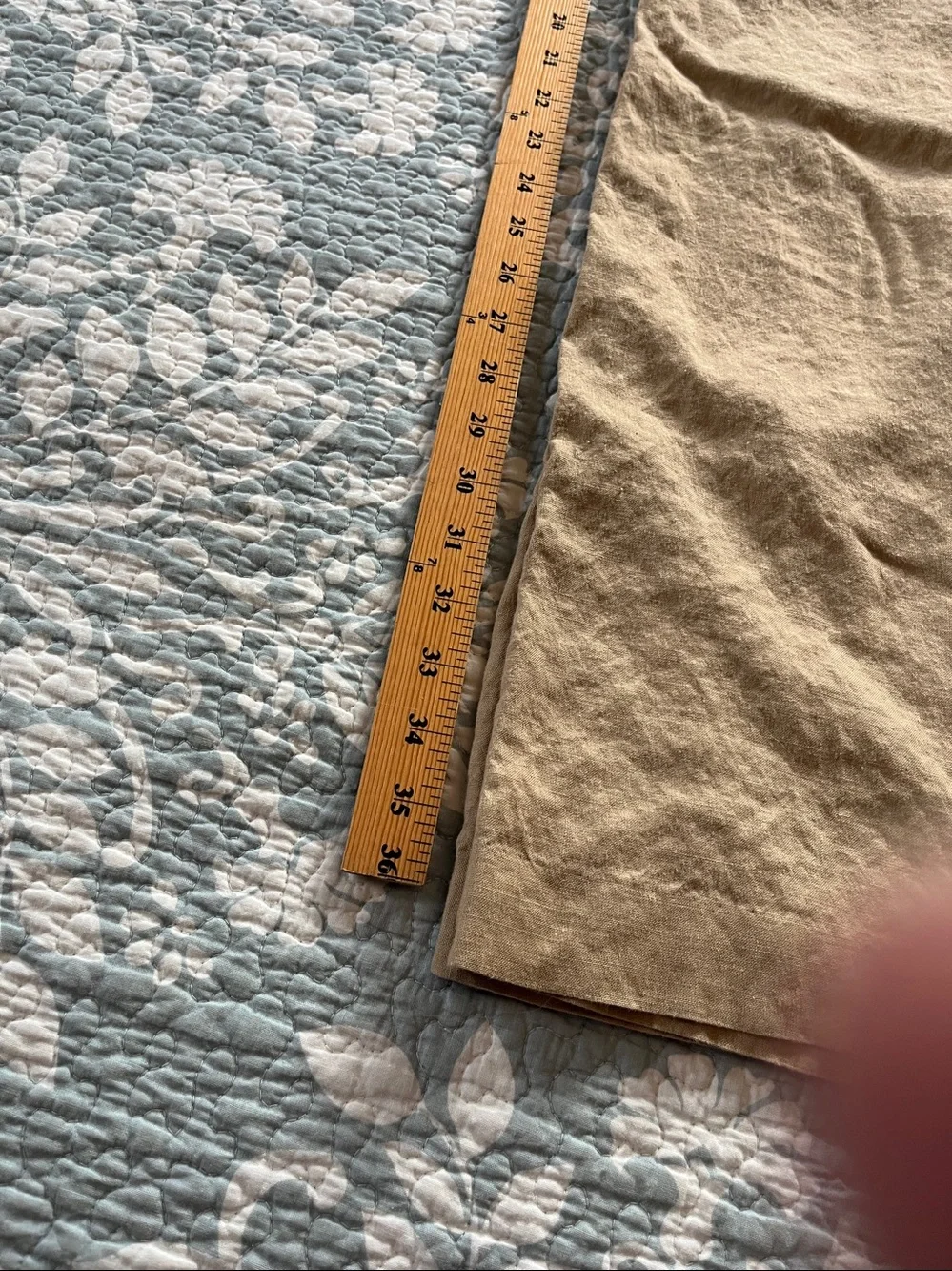 Banana Republic flowy linen Pants in Light Khaki